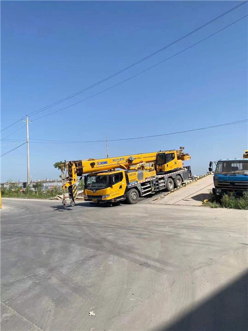 广河县吊车作业时，可能会产生哪些额外收费项目？